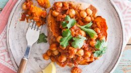 Vegan chickpea curry jacket potatoes